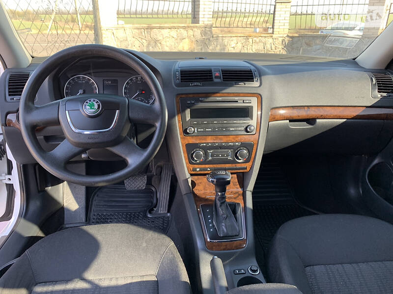 Хетчбек Skoda Octavia 2011 в Южноукраїнську фото 18 Хетчбек Skoda Octavia 2011 в Южноукраїнську