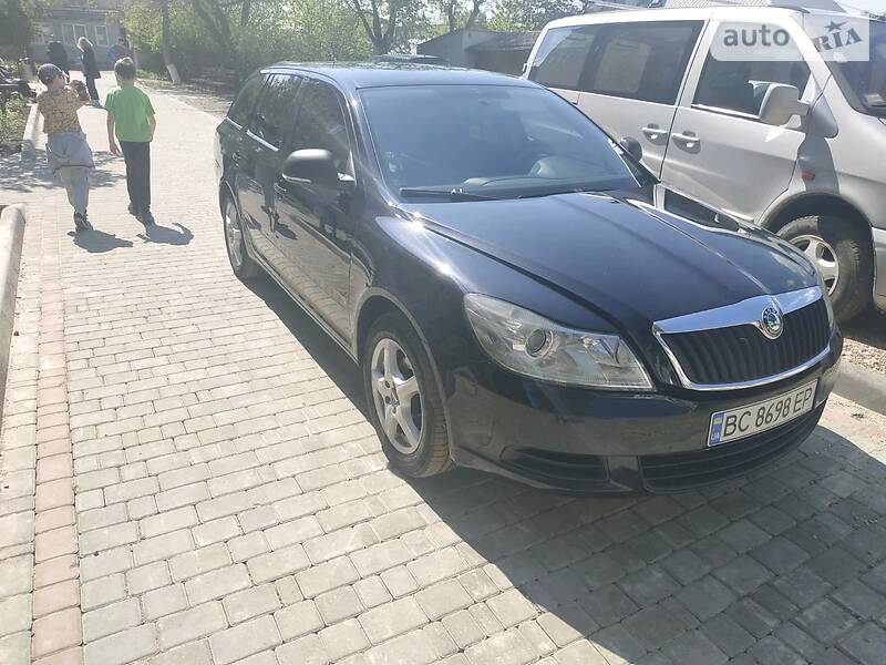 Універсал Skoda Octavia 2012 в Самборі