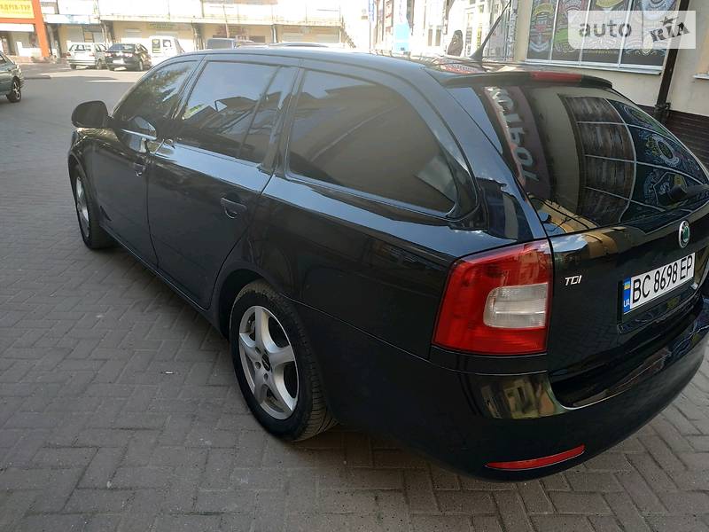 Універсал Skoda Octavia 2012 в Самборі