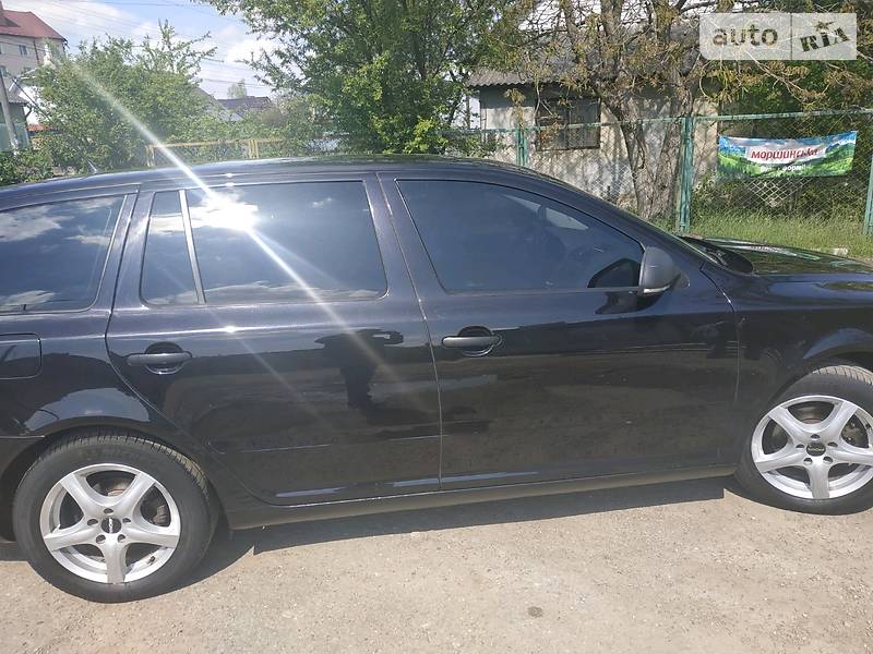 Універсал Skoda Octavia 2012 в Самборі