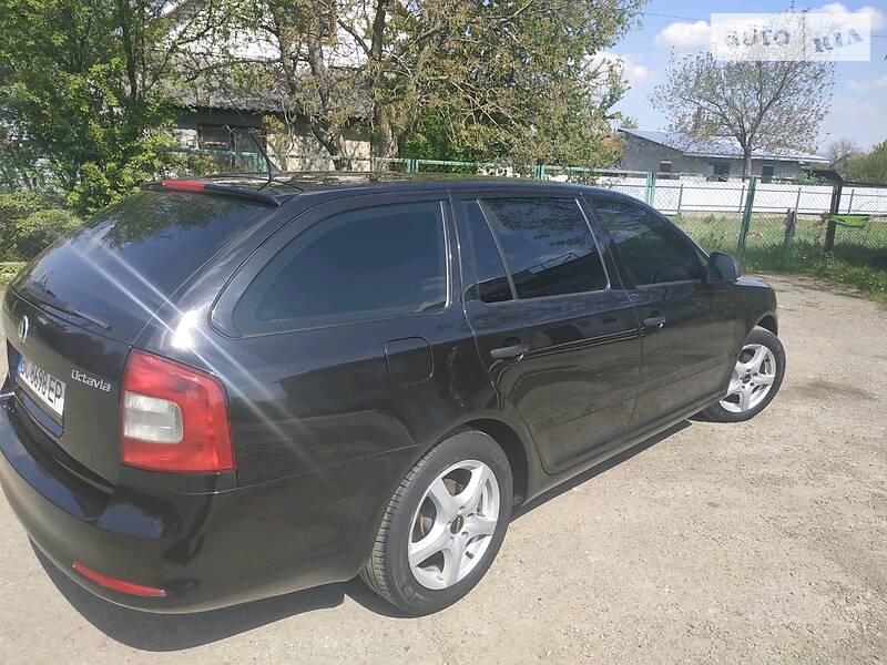 Універсал Skoda Octavia 2012 в Самборі