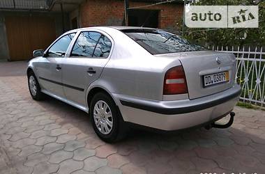 Хетчбек Skoda Octavia 2000 в 