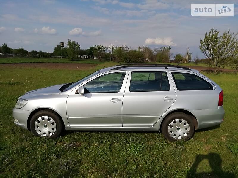 Універсал Skoda Octavia 2011 в Лубнах