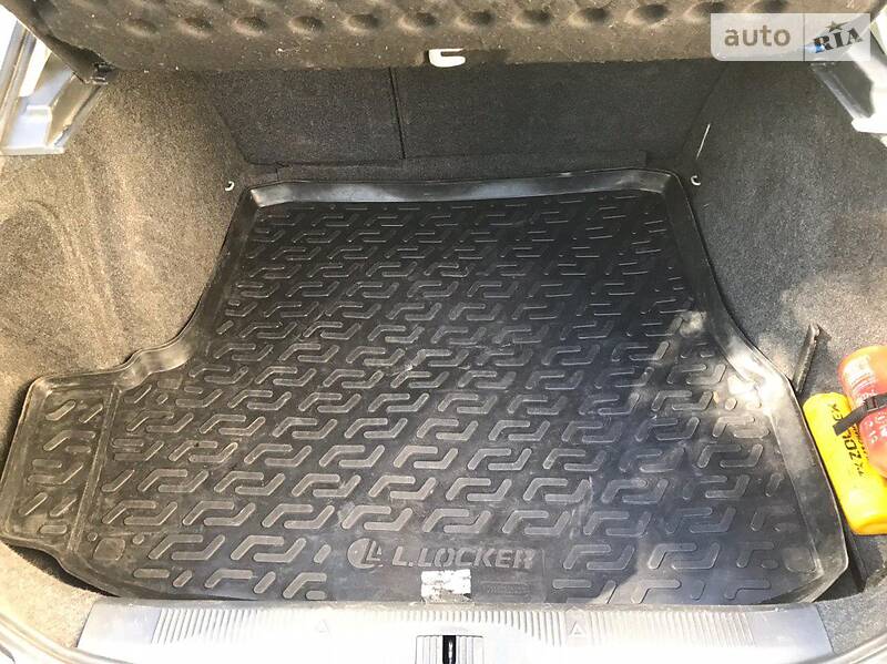 Седан Skoda Octavia 2006 в Києві