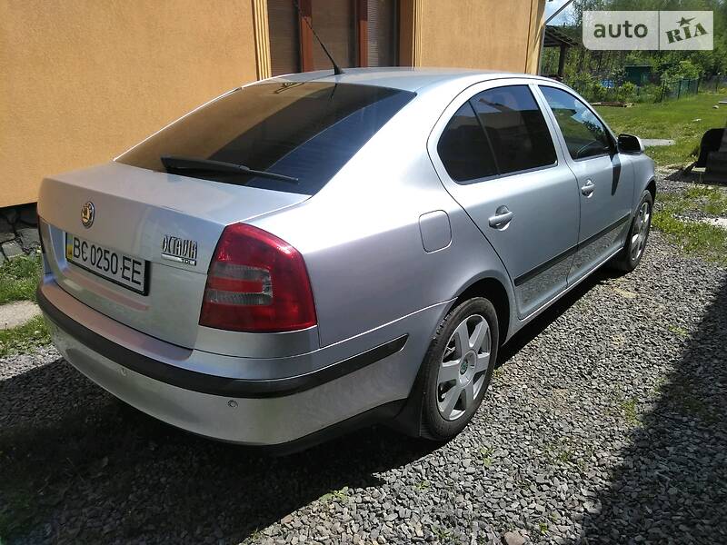 Седан Skoda Octavia 2008 в Сваляве