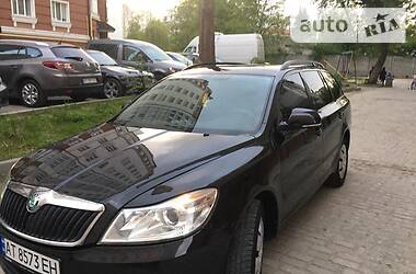 Універсал Skoda Octavia 2012 в 