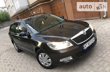 Універсал Skoda Octavia 2012 в 