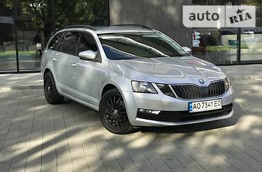 Універсал Skoda Octavia 2017 в Ужгороді