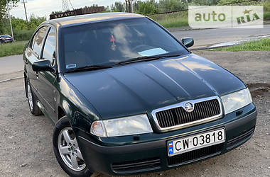 Седан Skoda Octavia 2000 в Хусте