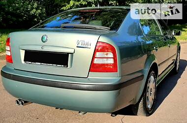 Лифтбек Skoda Octavia 2004 в Житомире