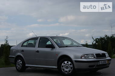 Хэтчбек Skoda Octavia 2000 в Бучаче