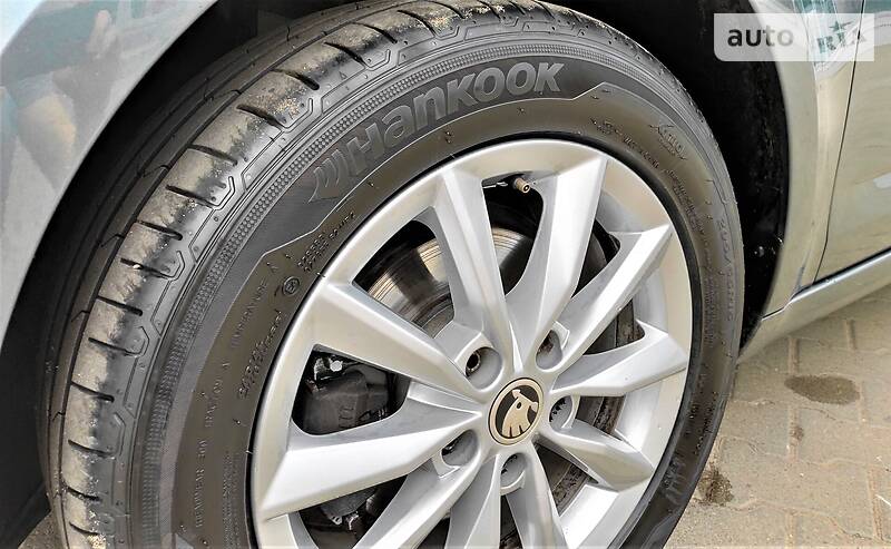 Універсал Skoda Octavia 2016 в Чернівцях