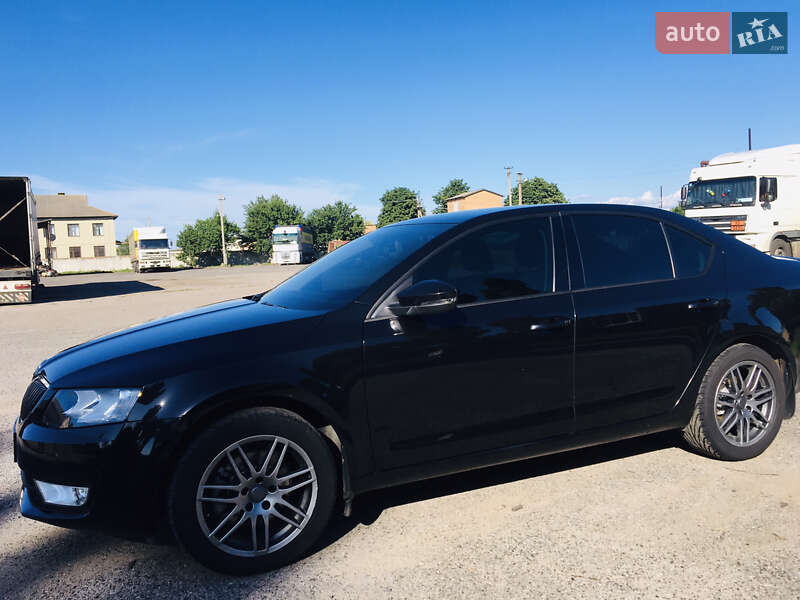 Лифтбек Skoda Octavia 2017 в Ивано-Франковске