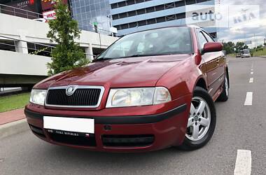 Седан Skoda Octavia 2006 в Киеве