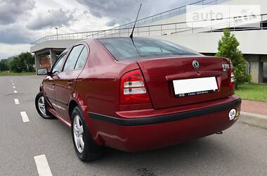 Седан Skoda Octavia 2006 в Киеве