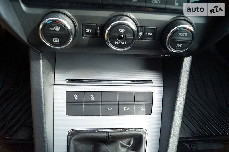 Універсал Skoda Octavia 2015 в Житомирі