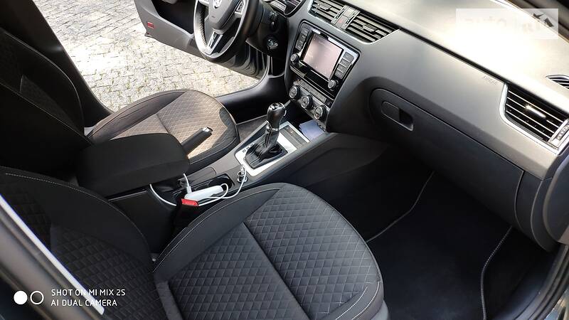 Універсал Skoda Octavia 2015 в Чернівцях