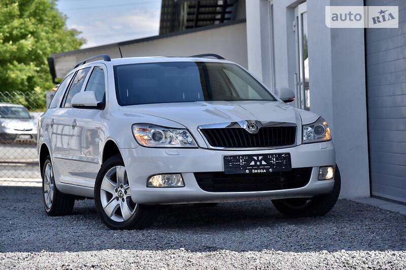 Універсал Skoda Octavia 2012 в Дрогобичі