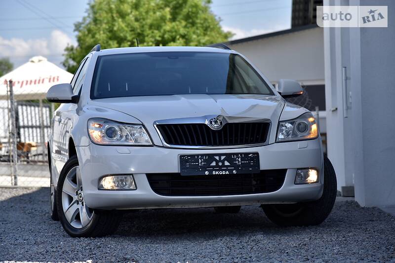 Універсал Skoda Octavia 2012 в Дрогобичі