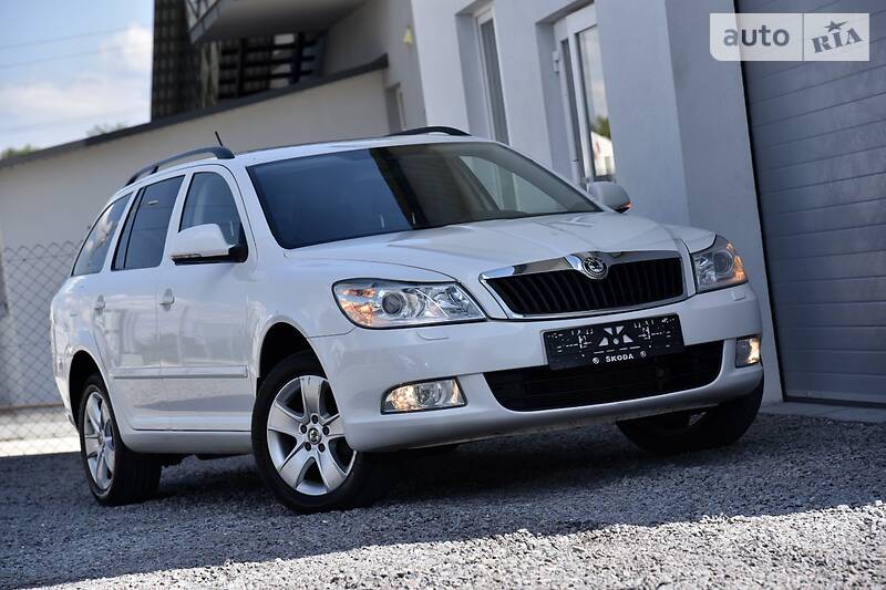 Універсал Skoda Octavia 2012 в Дрогобичі