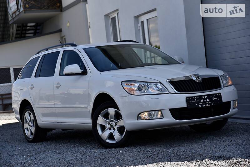 Універсал Skoda Octavia 2012 в Дрогобичі