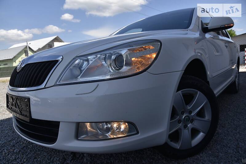 Універсал Skoda Octavia 2012 в Дрогобичі