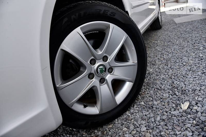 Універсал Skoda Octavia 2012 в Дрогобичі