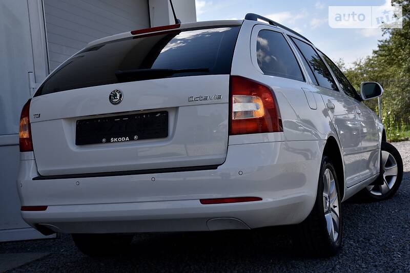 Універсал Skoda Octavia 2012 в Дрогобичі