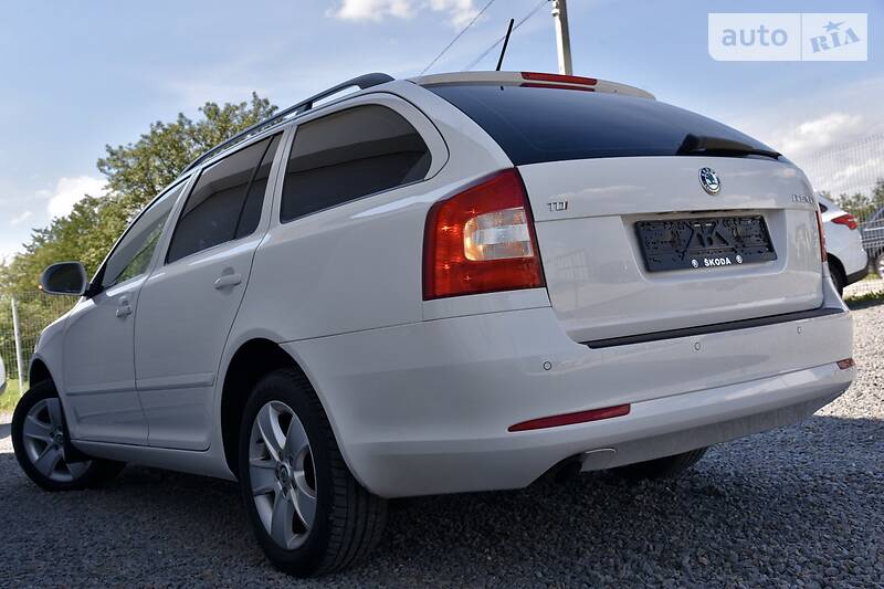Універсал Skoda Octavia 2012 в Дрогобичі