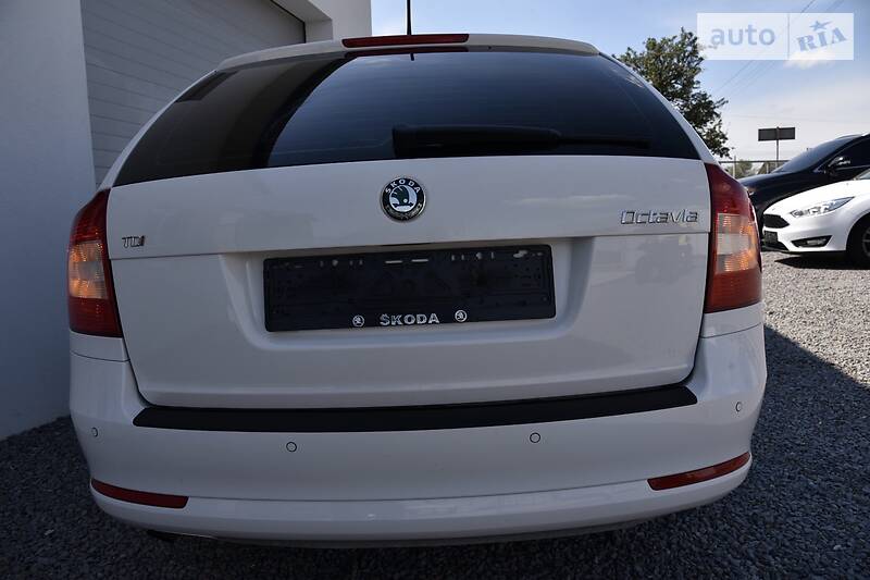 Універсал Skoda Octavia 2012 в Дрогобичі