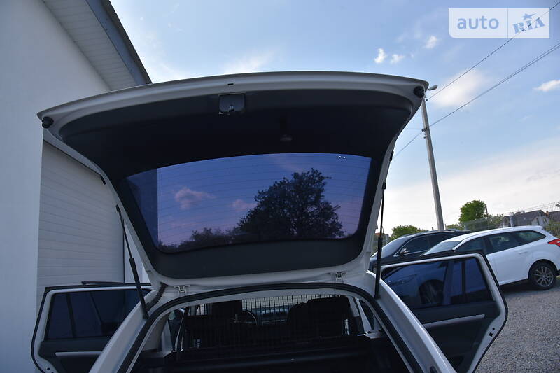 Універсал Skoda Octavia 2012 в Дрогобичі