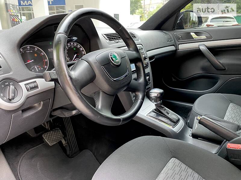 Седан Skoda Octavia 2012 в Дніпрі