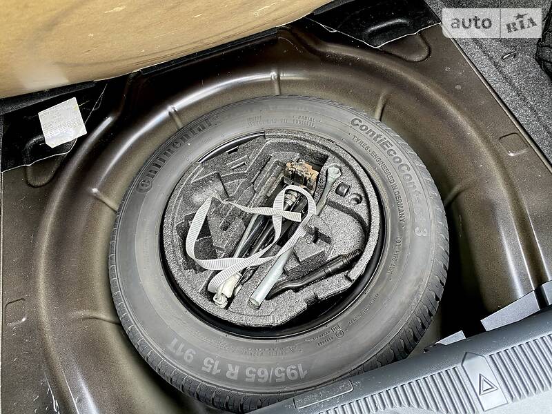 Седан Skoda Octavia 2012 в Дніпрі