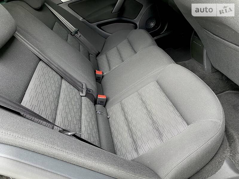 Седан Skoda Octavia 2012 в Дніпрі