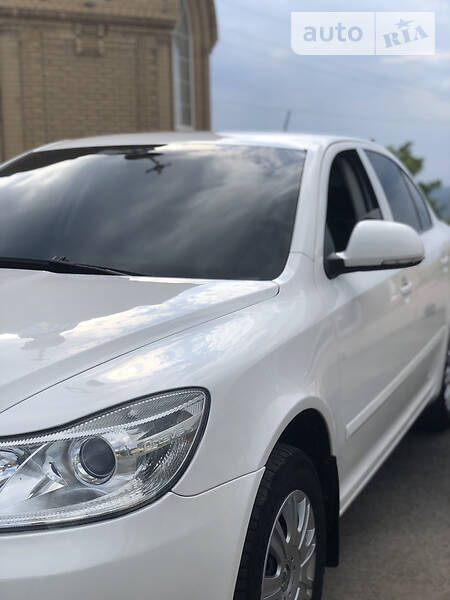 Ліфтбек Skoda Octavia 2012 в Ізюмі