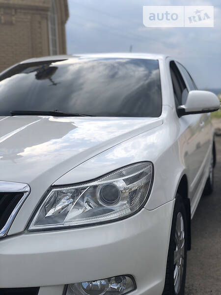 Ліфтбек Skoda Octavia 2012 в Ізюмі