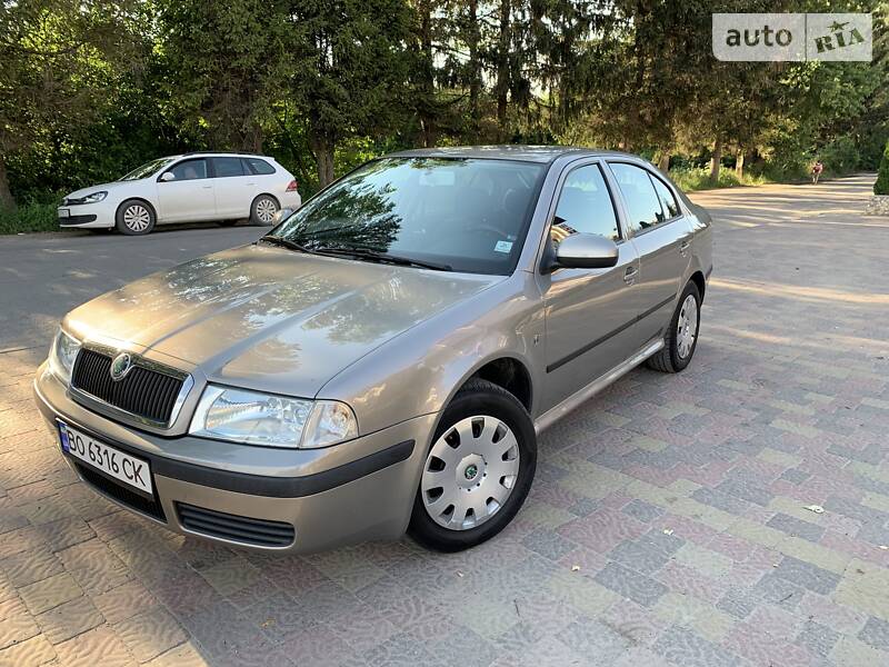 Седан Skoda Octavia 2009 в Тернополі