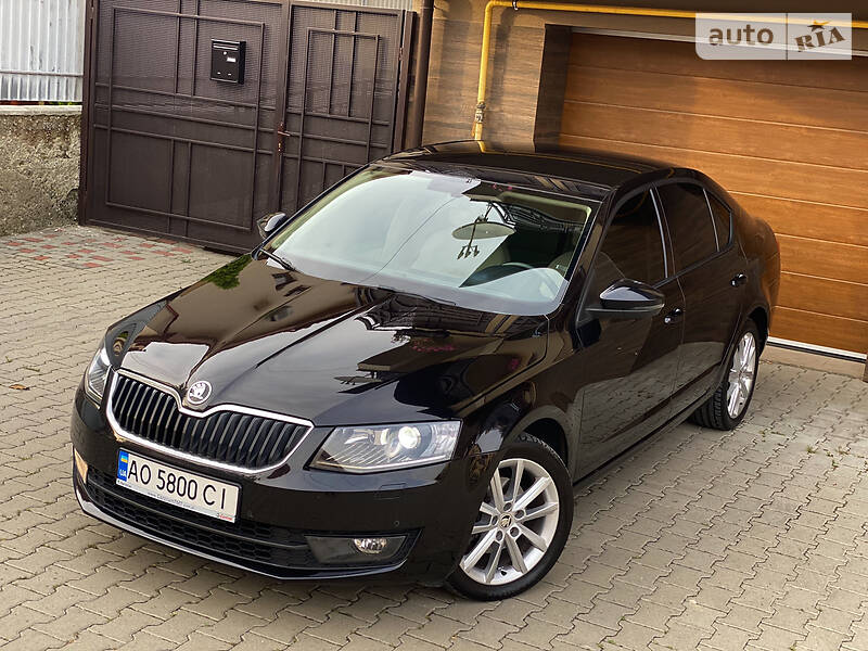 Седан Skoda Octavia 2015 в Ужгороде