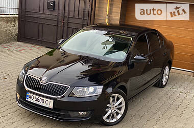 Седан Skoda Octavia 2015 в Ужгороді