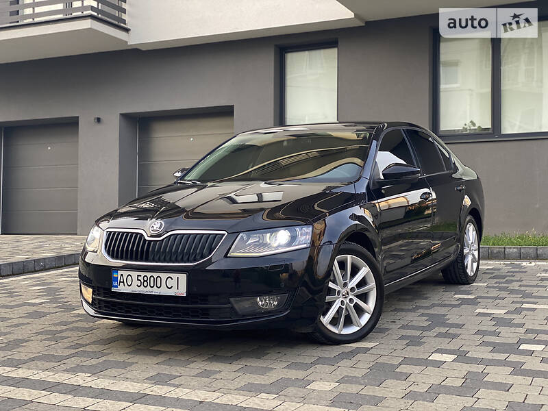 Седан Skoda Octavia 2015 в Ужгороде
