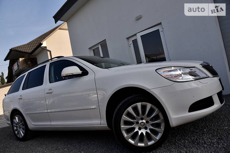 Універсал Skoda Octavia 2011 в Дрогобичі