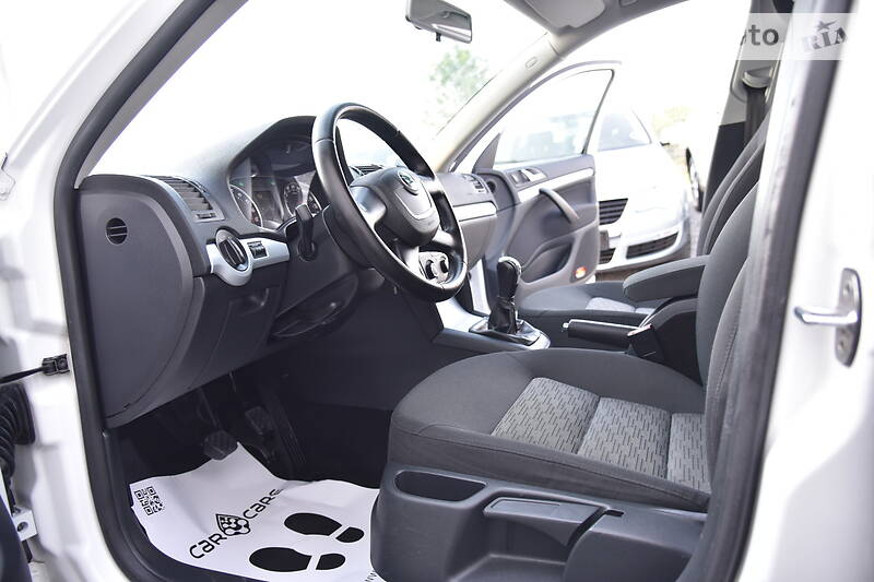 Універсал Skoda Octavia 2011 в Дрогобичі