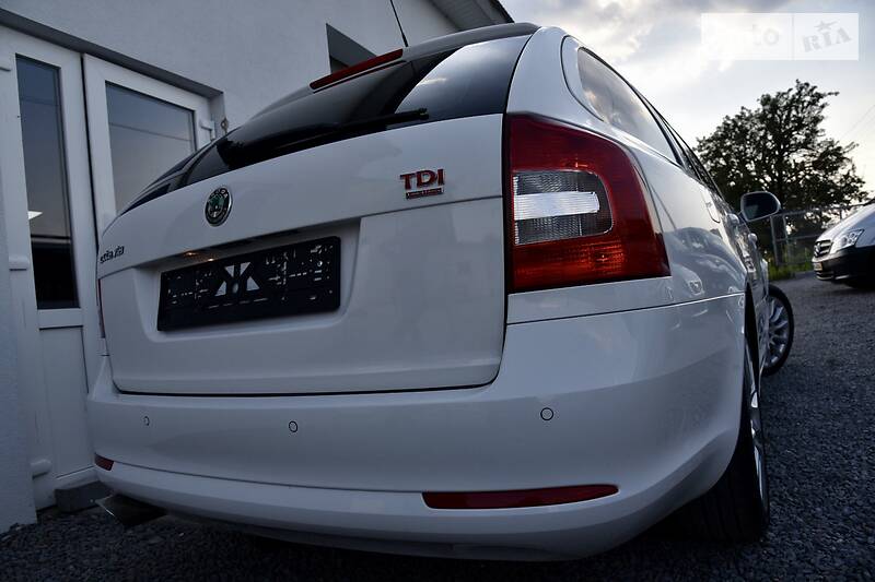 Універсал Skoda Octavia 2011 в Дрогобичі