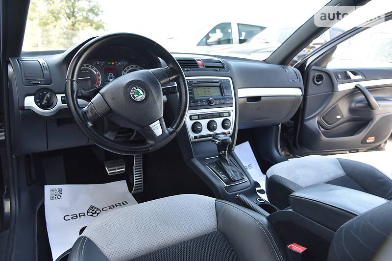 Седан Skoda Octavia 2009 в Дрогобичі
