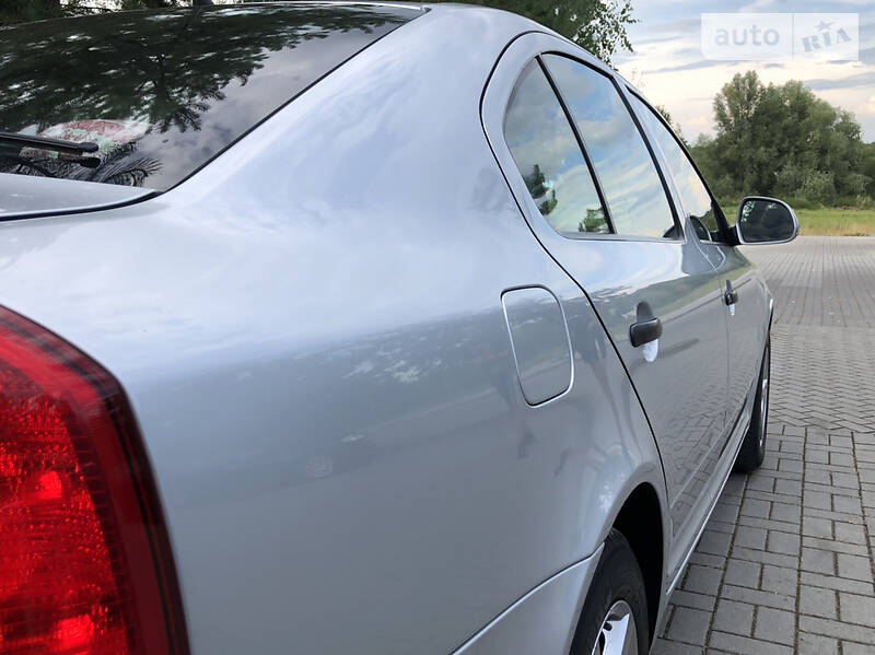 Седан Skoda Octavia 2009 в Дрогобичі