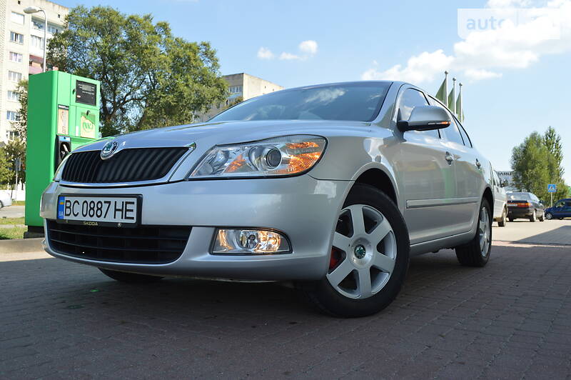 Седан Skoda Octavia 2011 в Дрогобичі