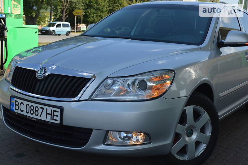 Седан Skoda Octavia 2011 в Дрогобичі