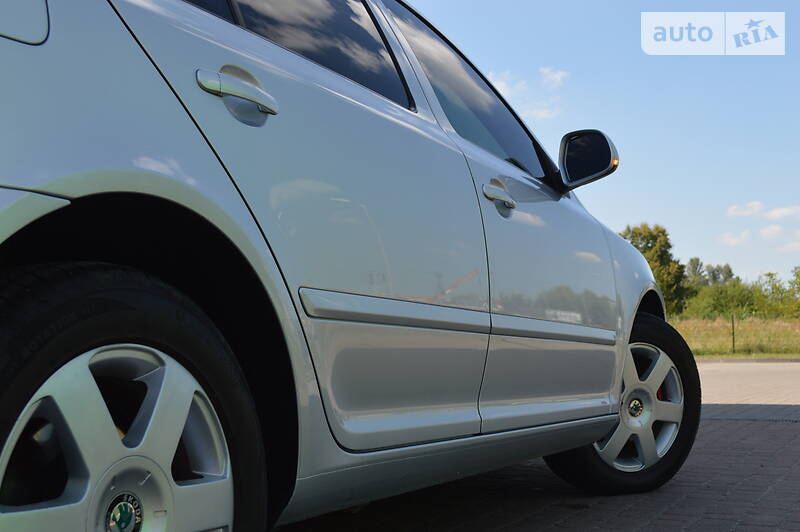 Седан Skoda Octavia 2011 в Дрогобичі