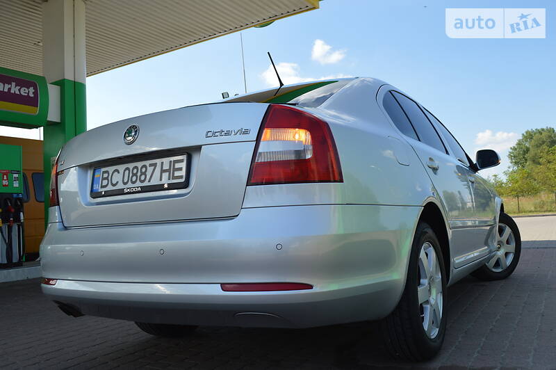 Седан Skoda Octavia 2011 в Дрогобичі