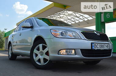 Седан Skoda Octavia 2011 в 